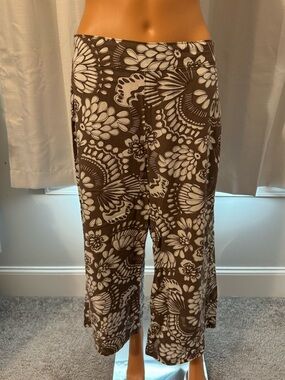 Cool Dash size M brown white floral pull on wide leg cropped pants new